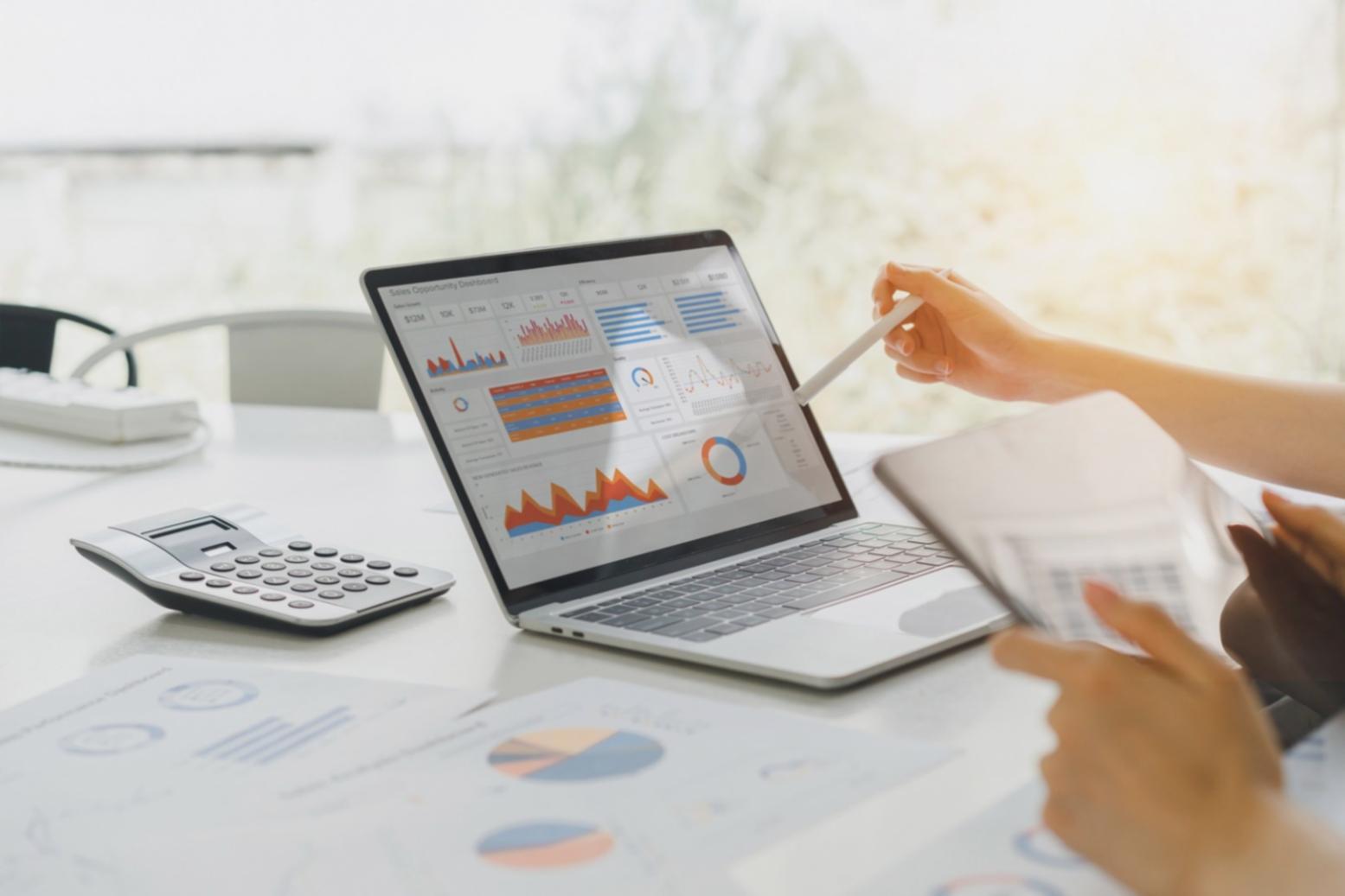 Warsztat meblarski - planowanie produkcji i finansów